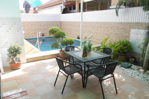 House in Bang Lamung, Thailand 2 bedrooms № 37201 - photo 15