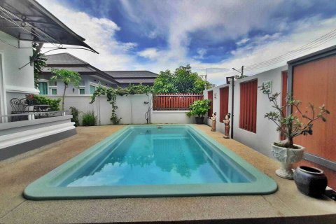 House in Bang Lamung, Thailand 3 bedrooms № 37799 - photo 4