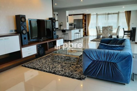 Condo in Bang Lamung, Thailand, 3 bedrooms  № 37924 - photo 12