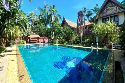 House in Bang Lamung, Thailand 4 bedrooms № 37888 - photo 1