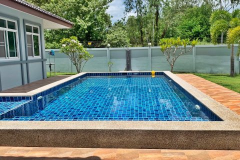 House in Sattahip, Thailand 4 bedrooms № 37376 - photo 1