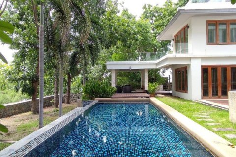 House in Bang Lamung, Thailand 5 bedrooms № 38665 - photo 3