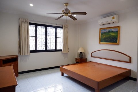 House in Bang Lamung, Thailand 3 bedrooms № 37312 - photo 14