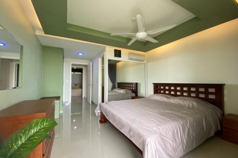 Condo in Bang Lamung, Thailand, 2 bedrooms  № 37718 - photo 9