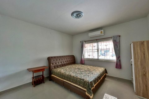 House in Bang Lamung, Thailand 2 bedrooms № 37813 - photo 5