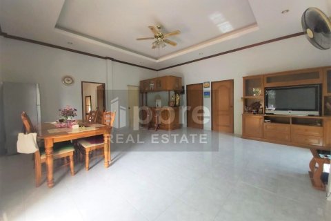 House in Bang Lamung, Thailand 2 bedrooms № 37941 - photo 5