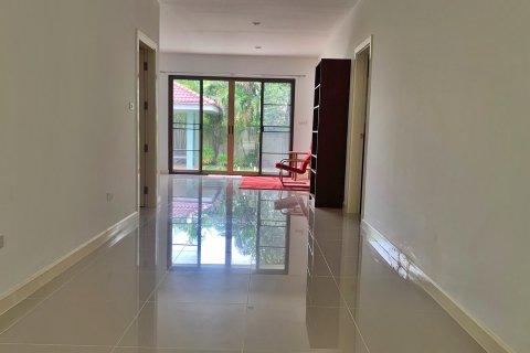 House in Sattahip, Thailand 3 bedrooms № 37420 - photo 12