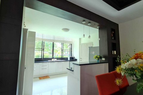 House in Bang Lamung, Thailand 4 bedrooms № 37809 - photo 7