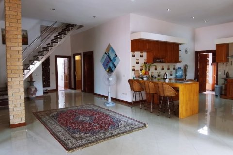 House in Bang Lamung, Thailand 5 bedrooms № 37847 - photo 4