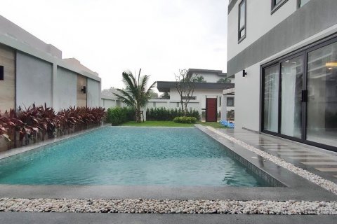 House in Bang Lamung, Thailand 3 bedrooms № 37886 - photo 2