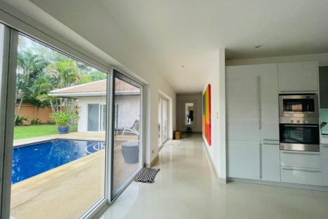 House in Bang Lamung, Thailand 3 bedrooms № 38163 - photo 24