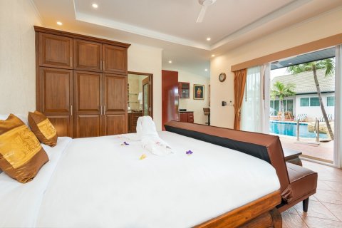 House in Sattahip, Thailand 6 bedrooms № 37497 - photo 24