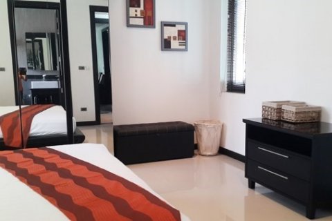 House in Bang Lamung, Thailand 4 bedrooms № 38143 - photo 4