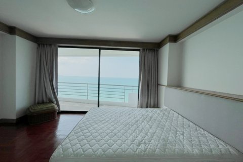 Condo in Bang Lamung, Thailand, 4 bedrooms  № 38273 - photo 15