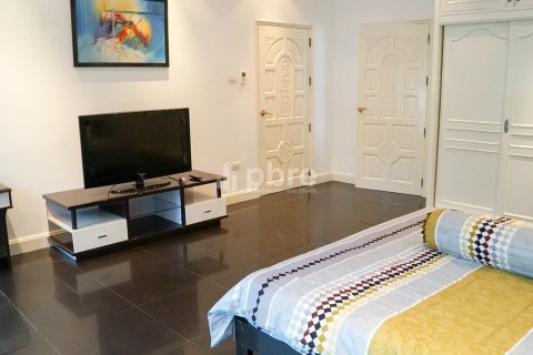 House in Bang Lamung, Thailand 5 bedrooms № 37632 - photo 9