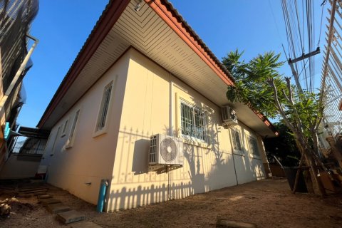 House in Bang Lamung, Thailand 2 bedrooms № 38209 - photo 17