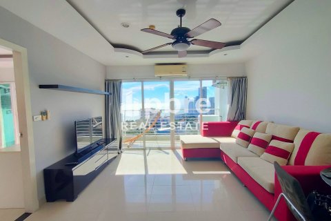 Condo in Bang Lamung, Thailand, 2 bedrooms  № 37894 - photo 1