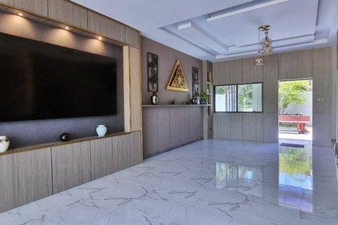 House in Bang Lamung, Thailand 6 bedrooms № 37594 - photo 4