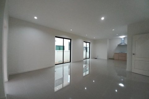 House in Bang Lamung, Thailand 3 bedrooms № 38242 - photo 5