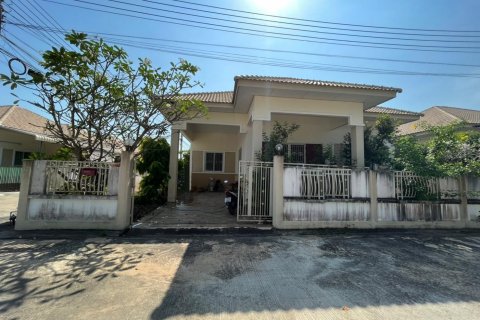 House in Sattahip, Thailand 3 bedrooms № 38249 - photo 2