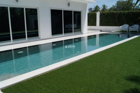 House in Bang Lamung, Thailand 5 bedrooms № 38259 - photo 17