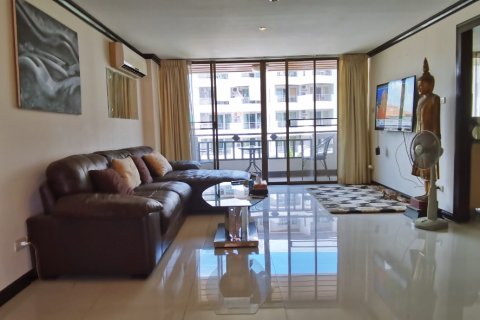 Condo in Bang Lamung, Thailand, 2 bedrooms  № 37713 - photo 1