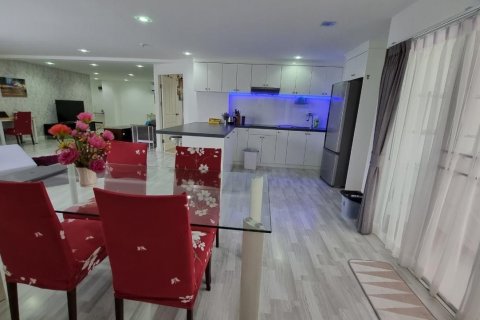 Condo in Bang Lamung, Thailand, 2 bedrooms  № 37270 - photo 6