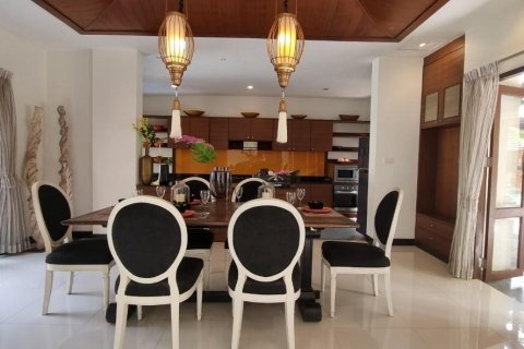 House in Bang Lamung, Thailand 4 bedrooms № 38050 - photo 8