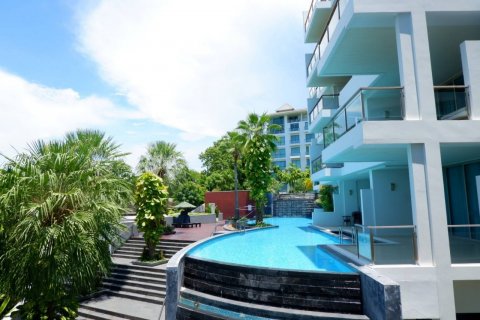 Condo in Bang Lamung, Thailand, 3 bedrooms  № 38697 - photo 1