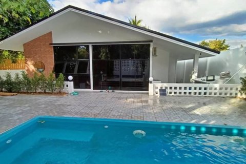 House in Sattahip, Thailand 3 bedrooms № 37502 - photo 1