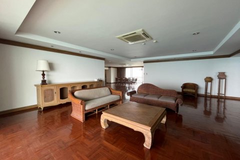 Condo in Bang Lamung, Thailand, 4 bedrooms  № 38273 - photo 9