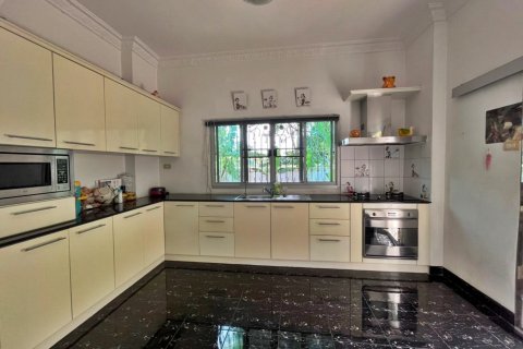 House in Bang Lamung, Thailand 3 bedrooms № 37569 - photo 9