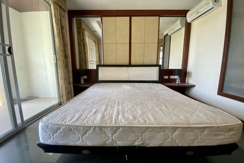 Condo in Bang Lamung, Thailand, 3 bedrooms  № 38058 - photo 25