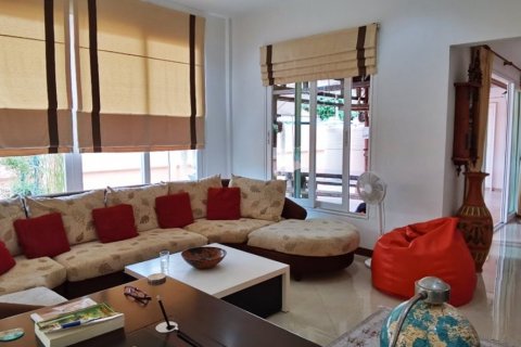 House in Bang Lamung, Thailand 5 bedrooms № 37847 - photo 6