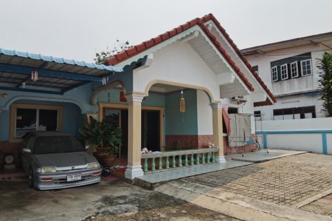 House in Sattahip, Thailand 4 bedrooms № 37465 - photo 2