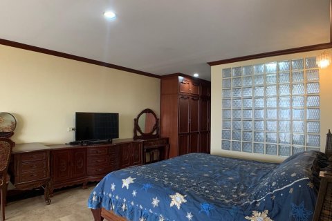 Condo in Bang Lamung, Thailand, 1 bedroom  № 37712 - photo 13