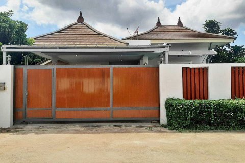 House in Bang Lamung, Thailand 3 bedrooms № 37799 - photo 2