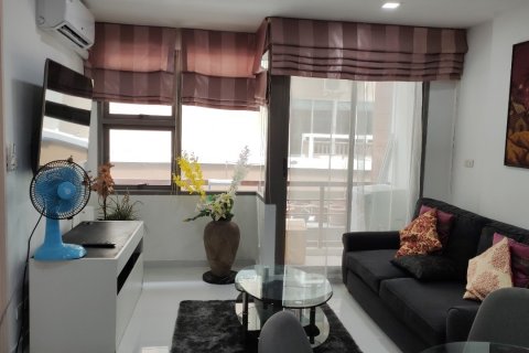 Condo in Bang Lamung, Thailand, 1 bedroom  № 37274 - photo 2