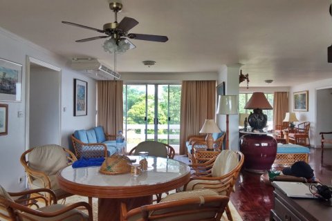 Condo in Sattahip, Thailand, 4 bedrooms  № 37195 - photo 10