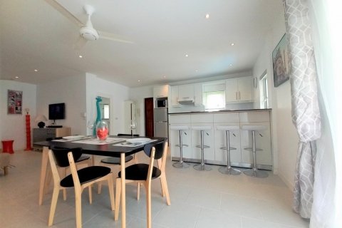 House in Sattahip, Thailand 1 bedroom № 38329 - photo 12