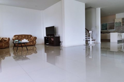 House in Bang Lamung, Thailand 3 bedrooms № 37544 - photo 5