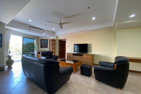 Condo in Bang Lamung, Thailand, 2 bedrooms  № 37760 - photo 1