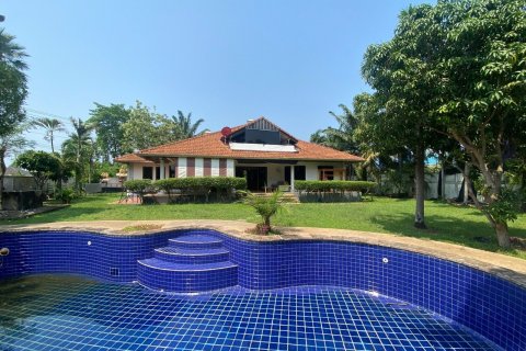 House in Bang Lamung, Thailand 3 bedrooms № 37990 - photo 3