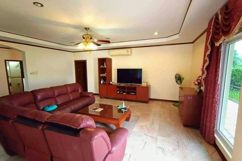 House in Sattahip, Thailand 5 bedrooms № 37396 - photo 6