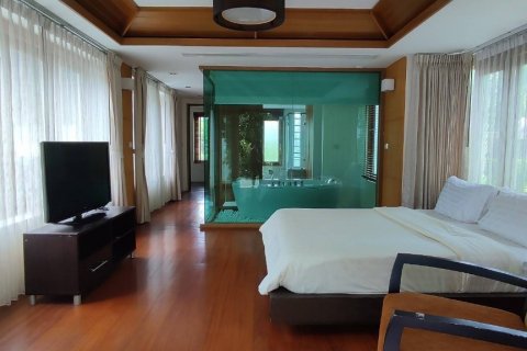 House in Bang Lamung, Thailand 5 bedrooms № 38665 - photo 7