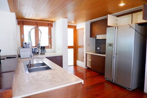 House in Bang Lamung, Thailand 5 bedrooms № 38665 - photo 8