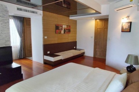 House in Bang Lamung, Thailand 5 bedrooms № 38665 - photo 24