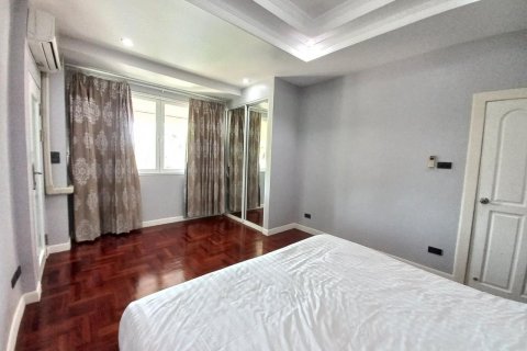 House in Bang Lamung, Thailand 4 bedrooms № 38044 - photo 11