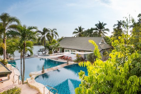 House in Sattahip, Thailand 6 bedrooms № 37497 - photo 9