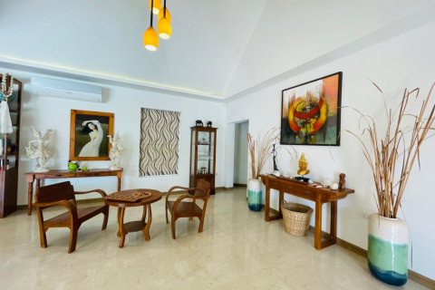 House in Bang Lamung, Thailand 5 bedrooms № 37664 - photo 7